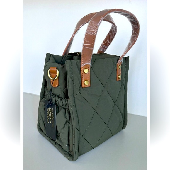 Charleston Green Quilted Tote Bag- NWT - Picture 1 of 4